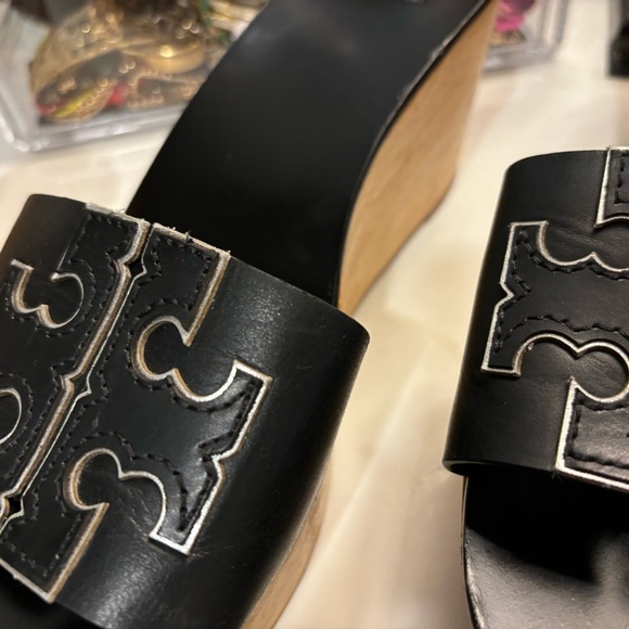 Tory Burch Ines Wedge size 8 - Picture 3 of 6
